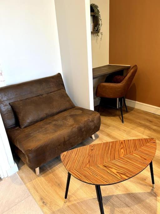 Le Cosy Shelby Proche Gare 150M Apartment Villefranche-sur-Saone Exterior photo